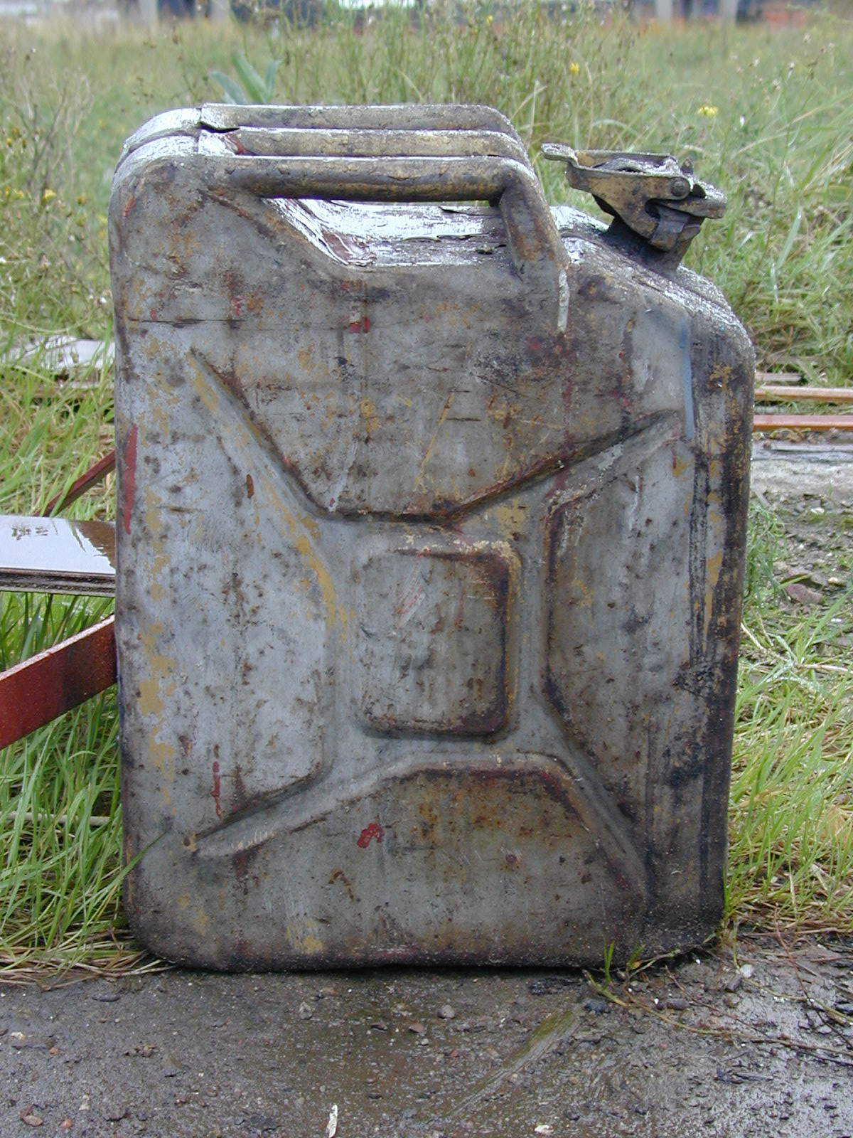 Download Image After Photos Objects Texture Side Metal Jerrycan Fuel Fuelcan Can Rusted Old Rectangle Yellowimages Mockups