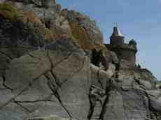 geoff_vane rocks castle tower round cliffs