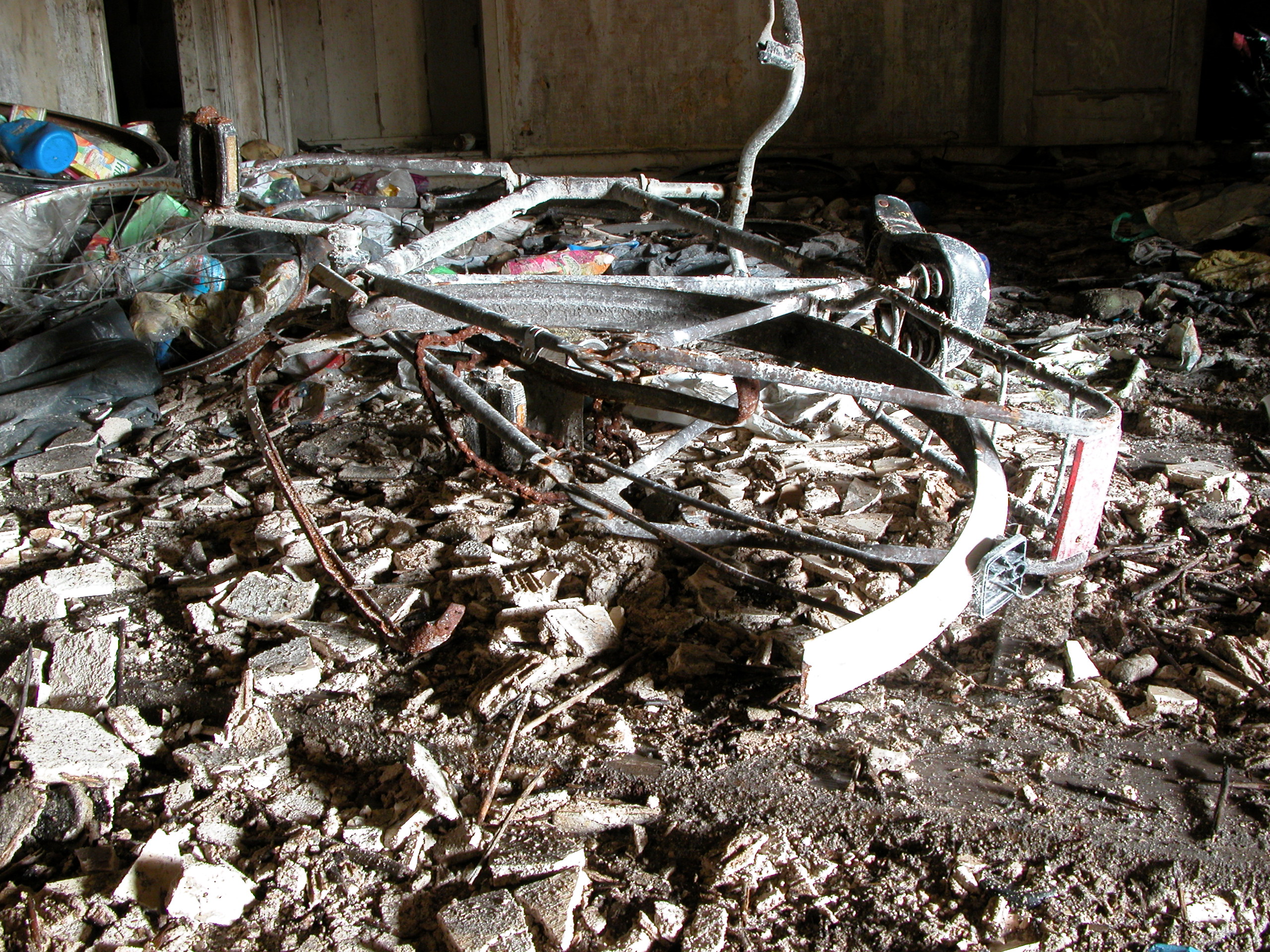 junk junkyard rubbish trash bike bycicle old rotten heap pile of