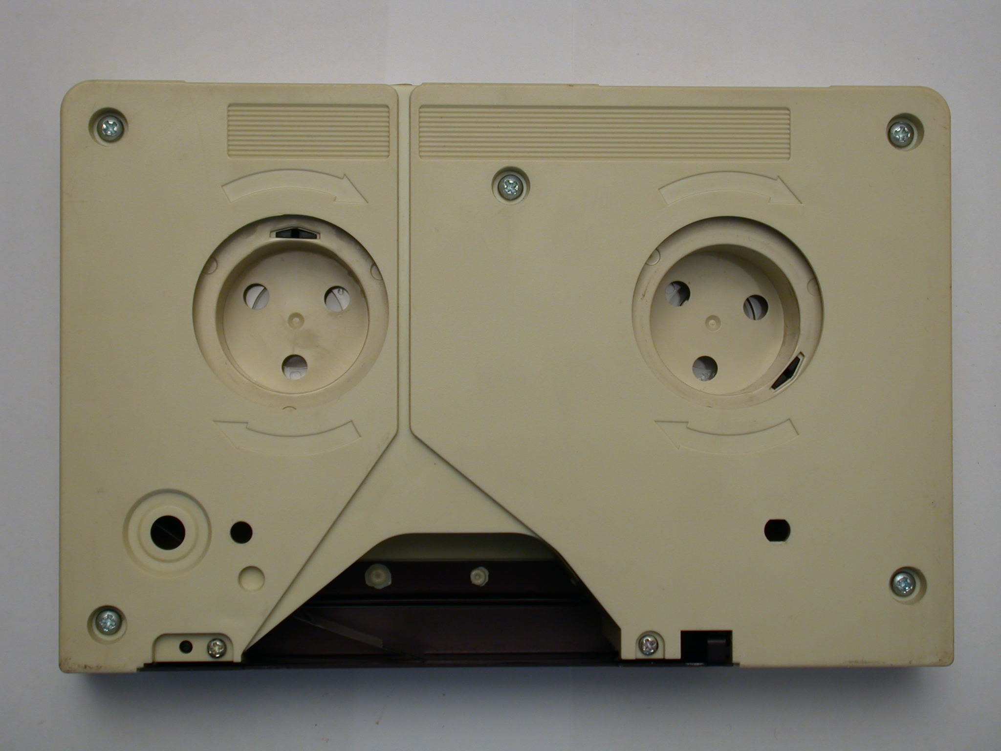 objects video videotape side 3m professional tape plastic box cassette back white betamax