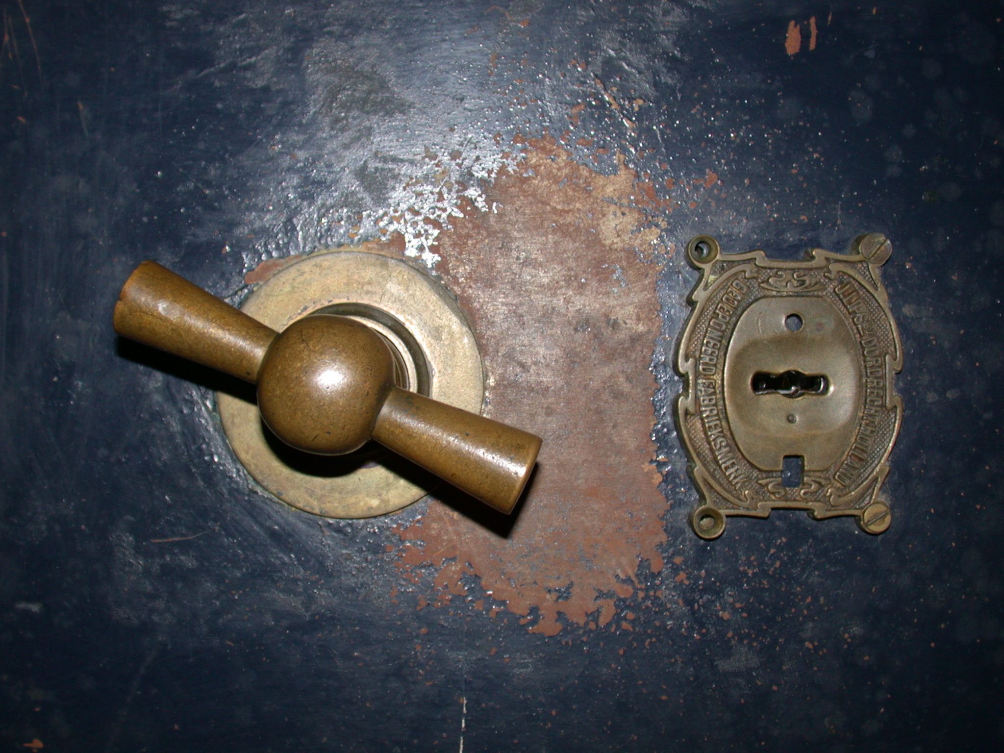 metal handle rust metallic switch brown gold save lock key keyhole