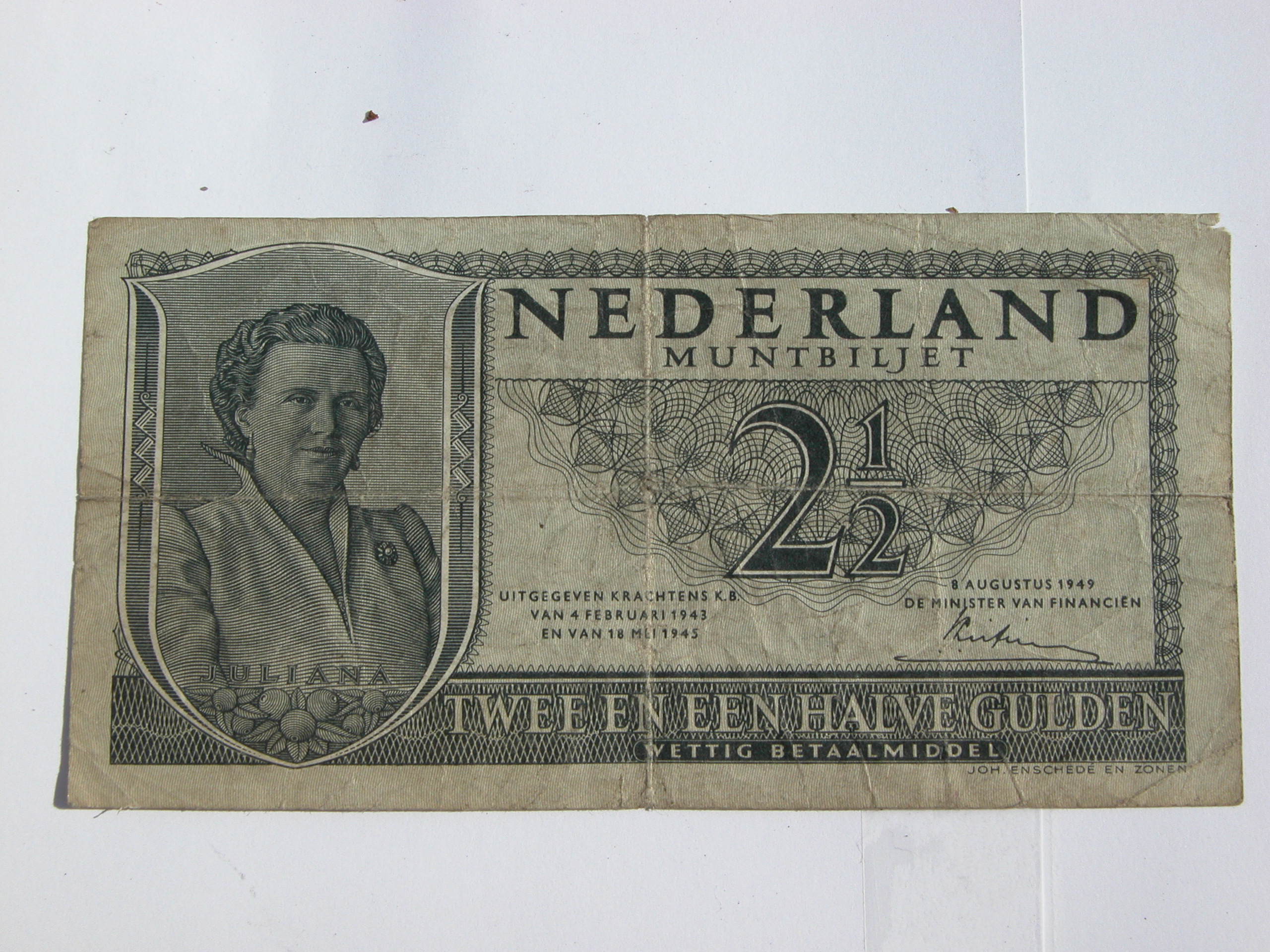 old currency money 2.5 dutch guilder 2.5 gulden