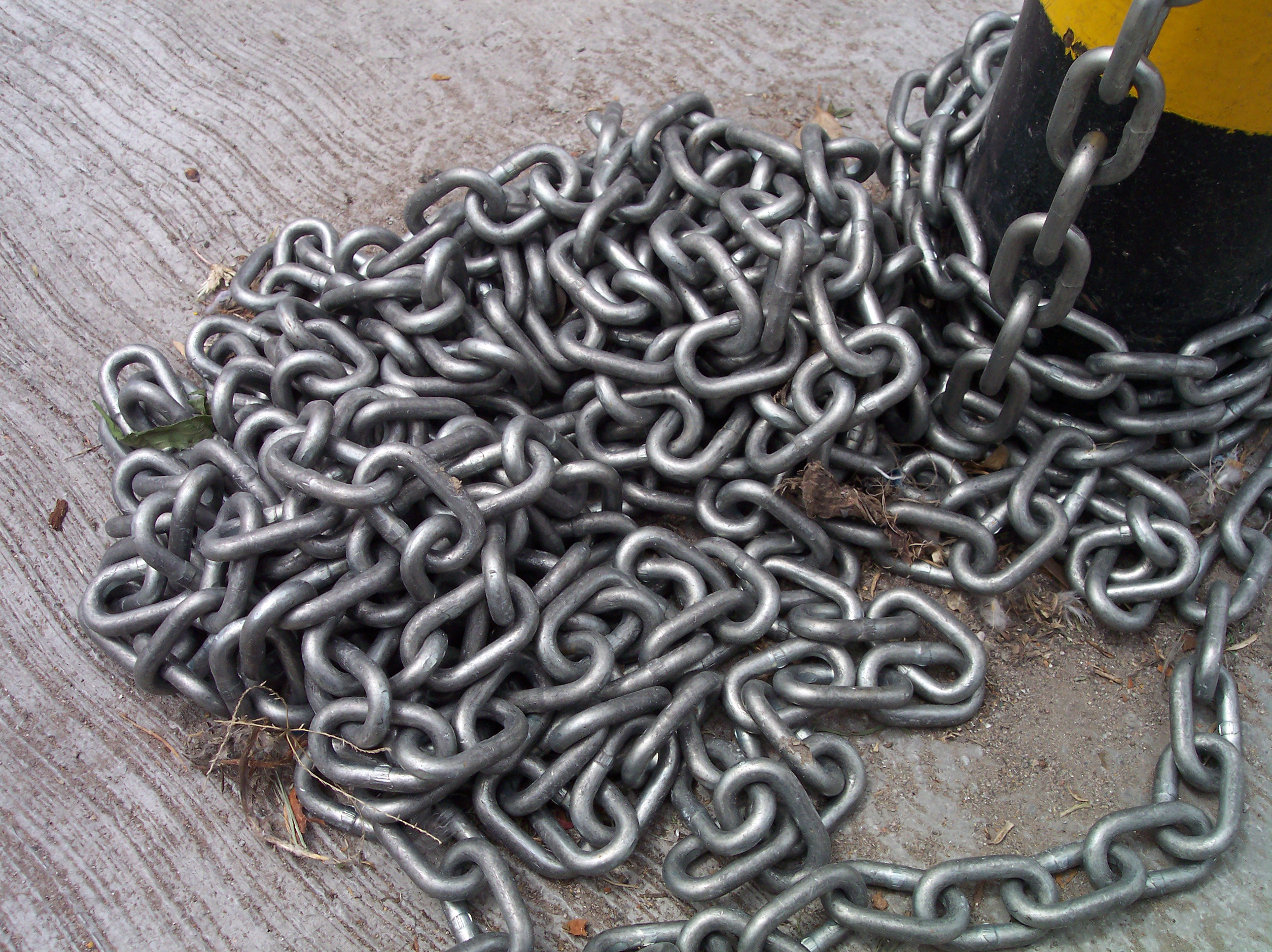 dario metals chain chains pile piled