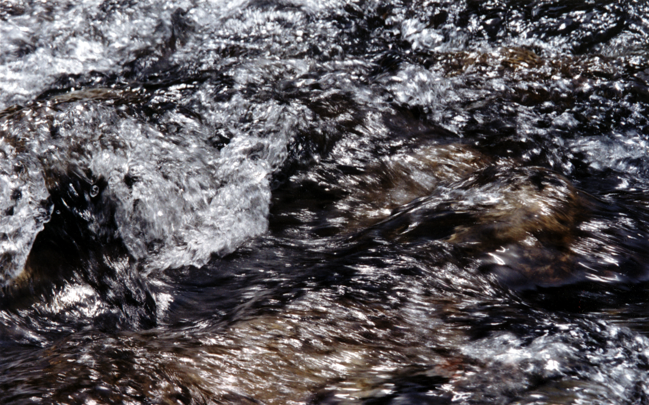 streaming water iuliana water waves wild