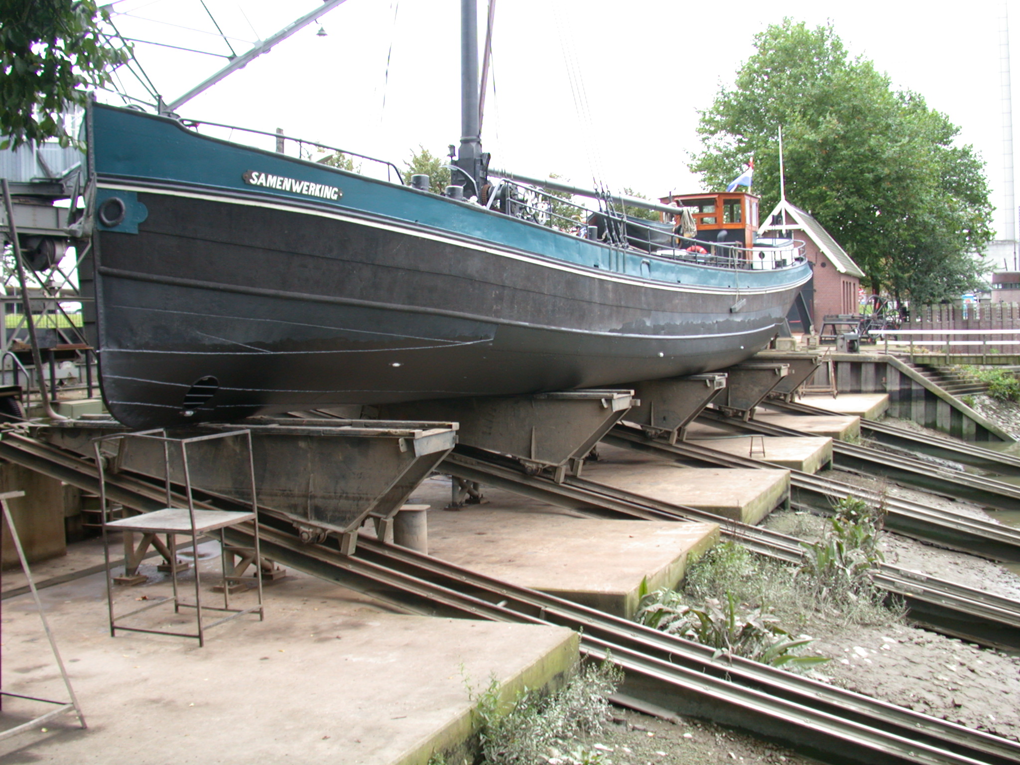 wharf vehicles water boat shipyard dock slipway buildingslip repairingslip repair repairing