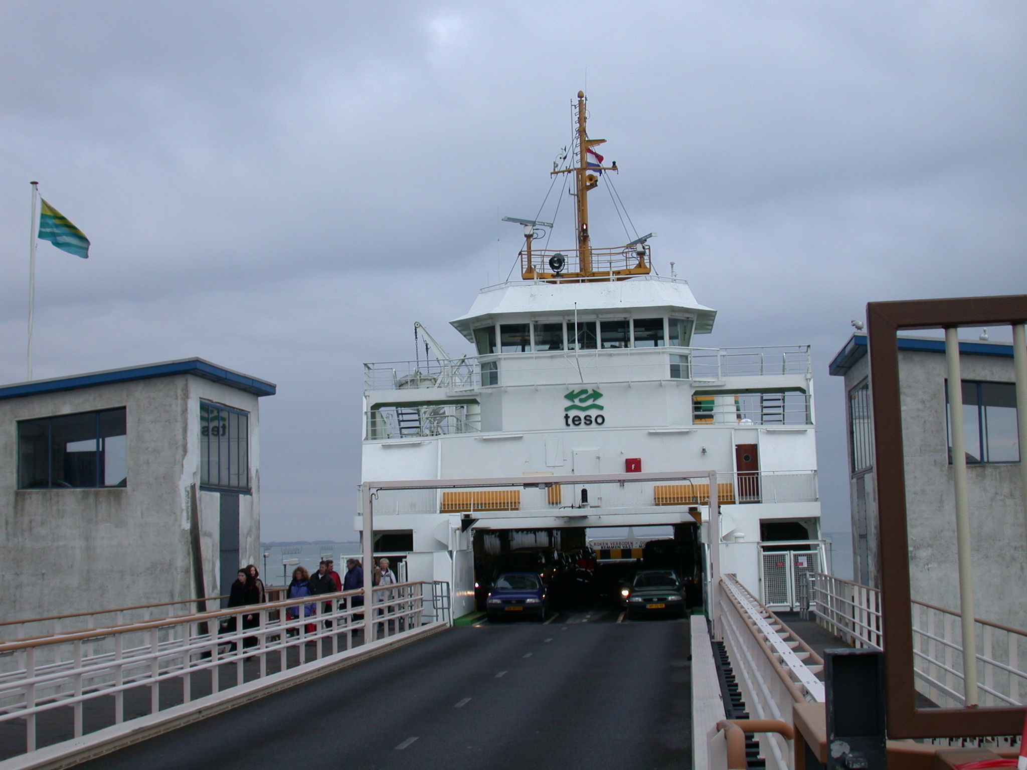 vehicles water ferry texel drawbridge bridge teso tourism traffic denhelder road cars passengers