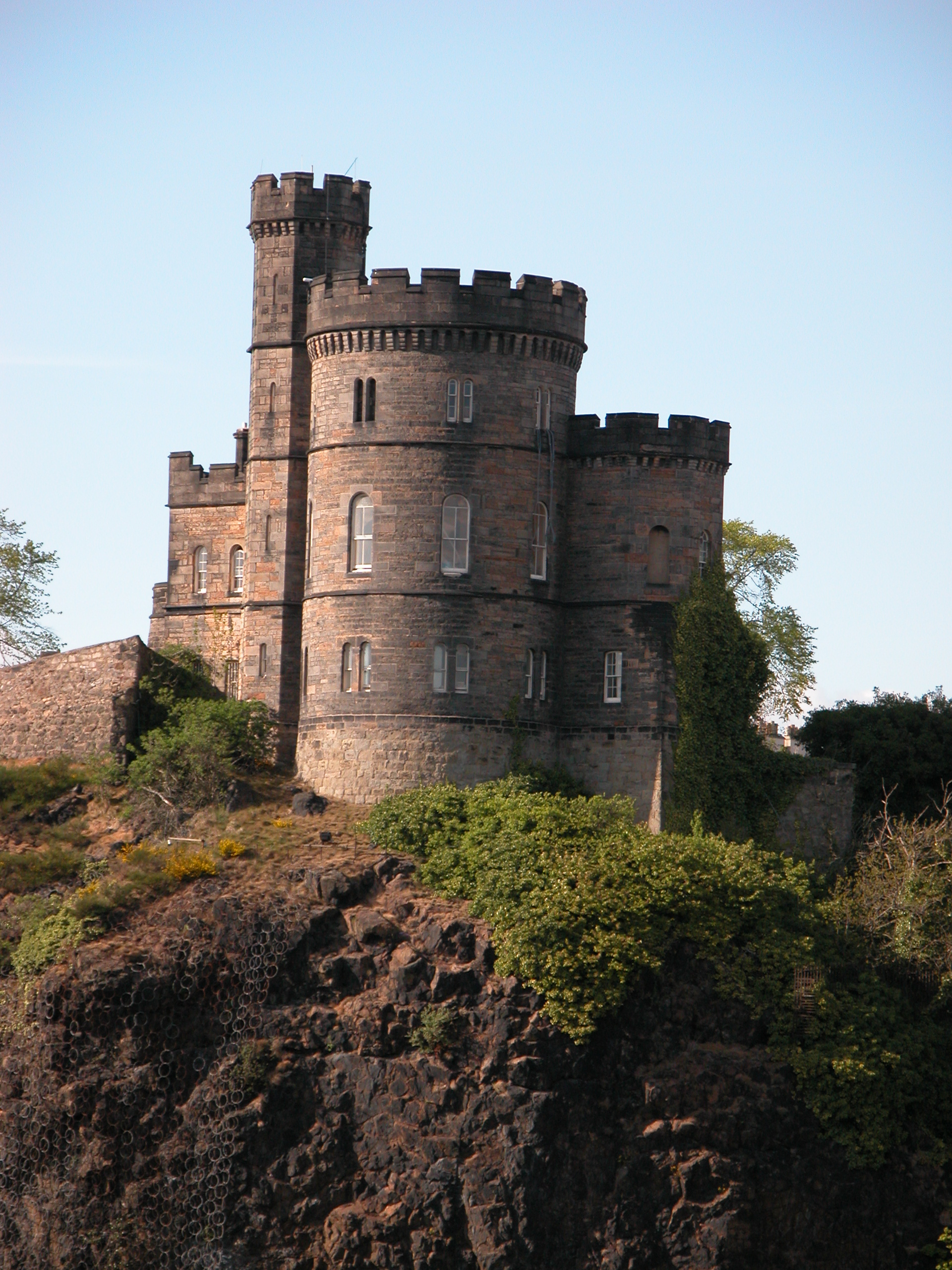 edinburgh castle tower fort
