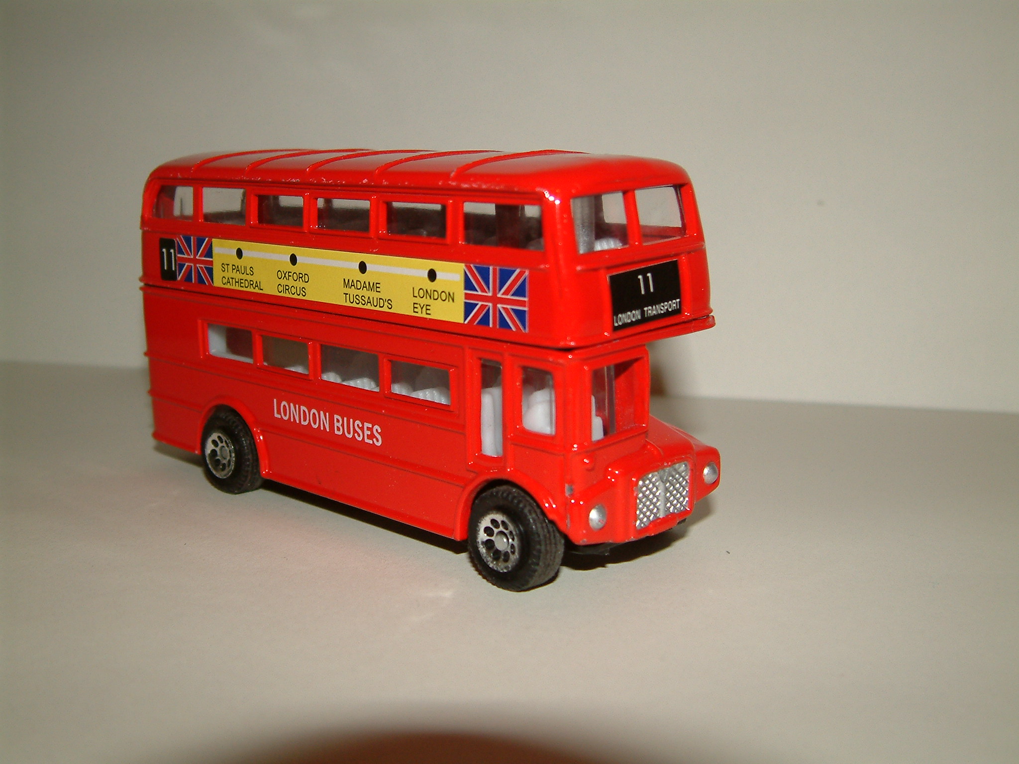 vehicles land vickysheperd bus autobus london england publictransport typography typo doubledecker decker double red model transport toy