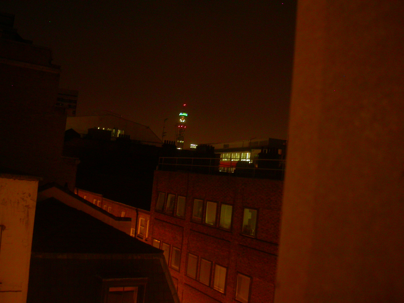eva dark night evening city roofs rooftops alleyway