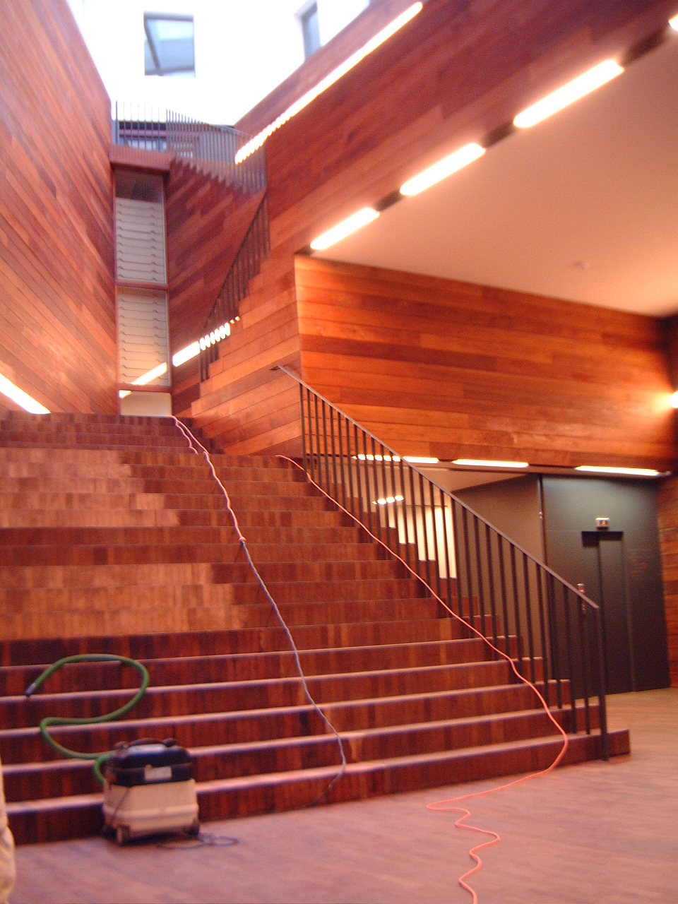 maartent interior wood wooden stairs vacuum cleaner lobby