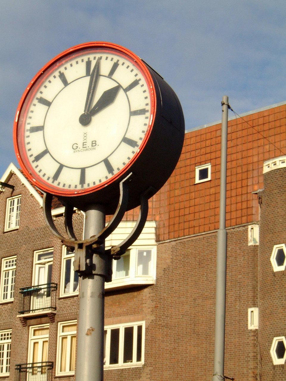 maartent clock timekeeping amsterdam buildings city