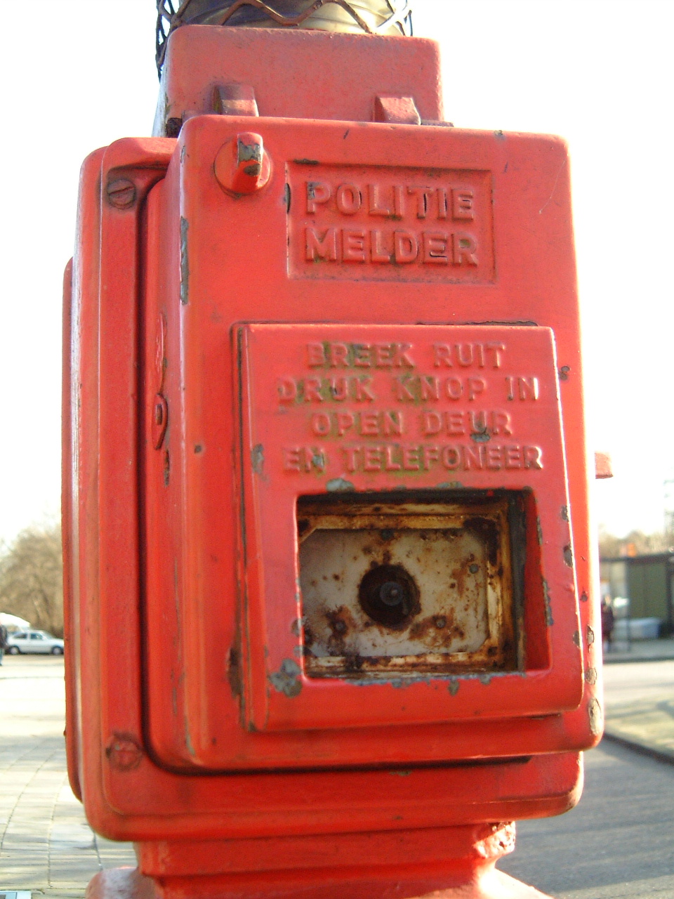 maartent metal red rusted box alarm police emergency