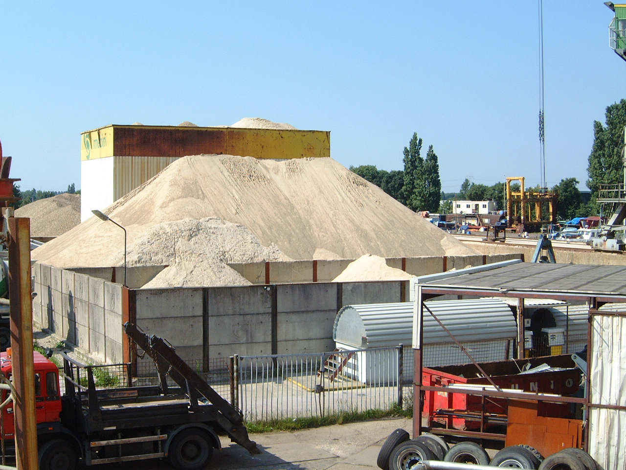 maartent construction site hill sand building