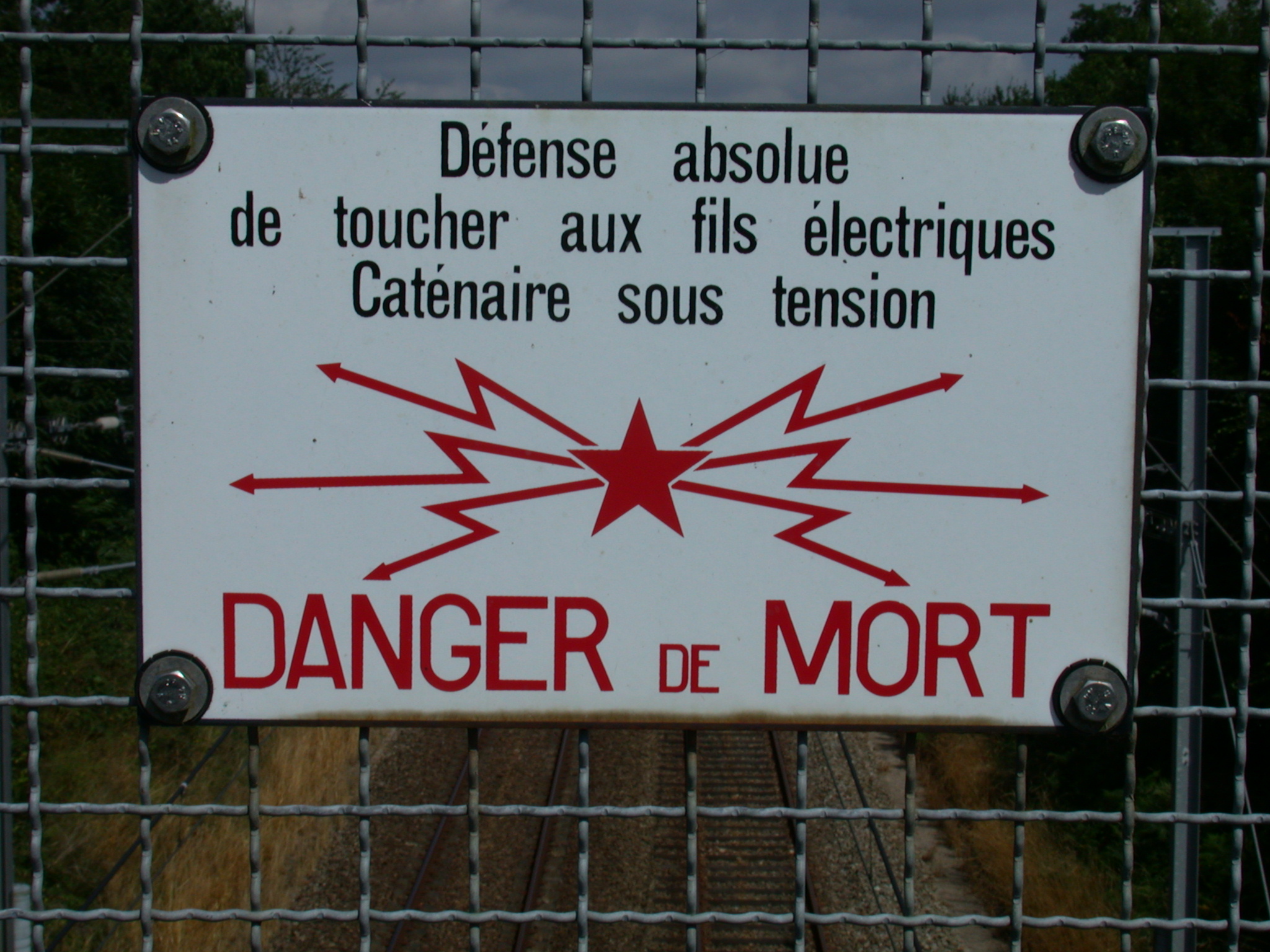 objects signs electricity danger de mort warning warningsign star lightning sanserif bolts sign free