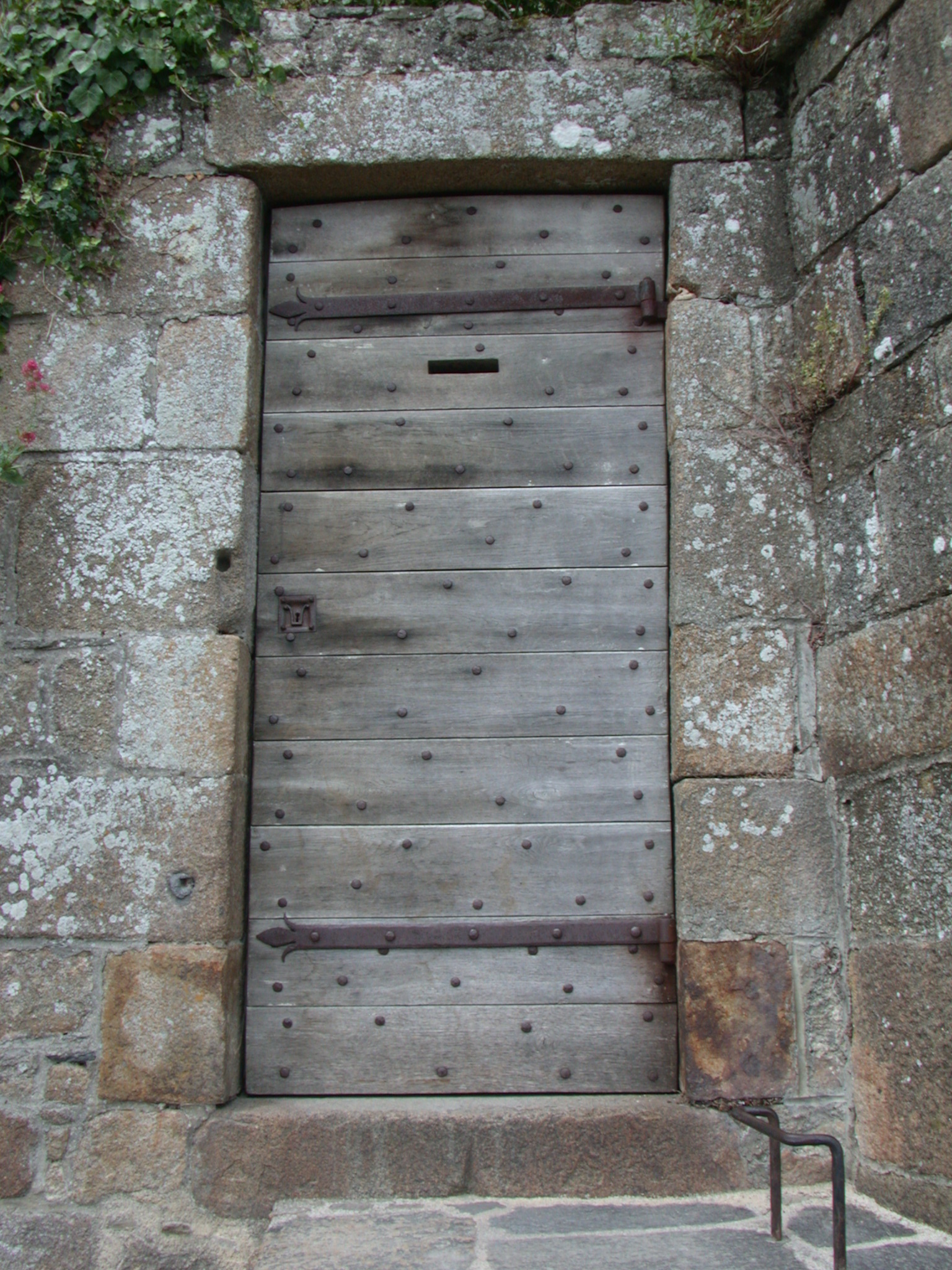walls door entrance ancient wood wooden planks mediavel mediaval hinges
