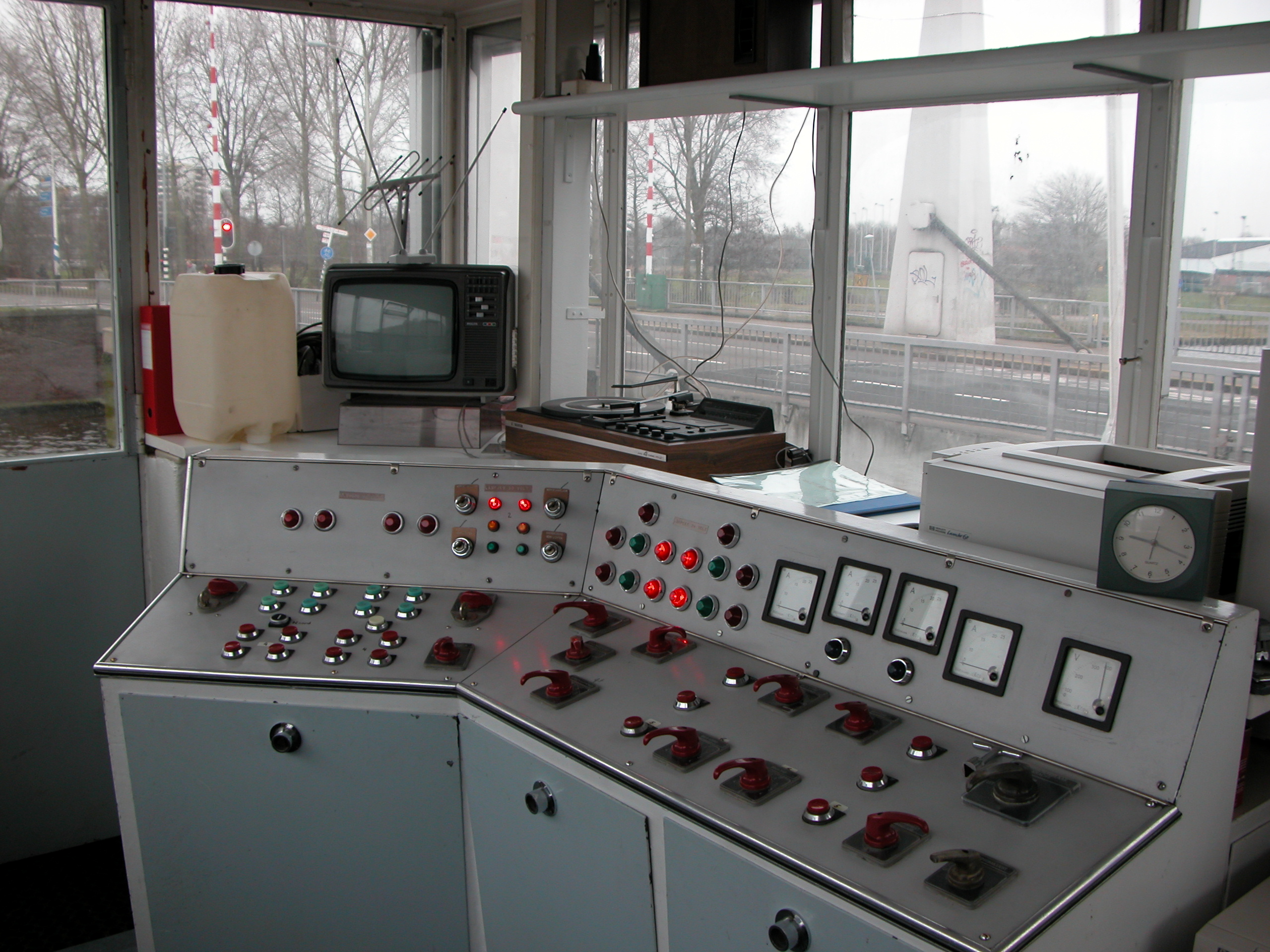 controls bridge buttons dials meters tv