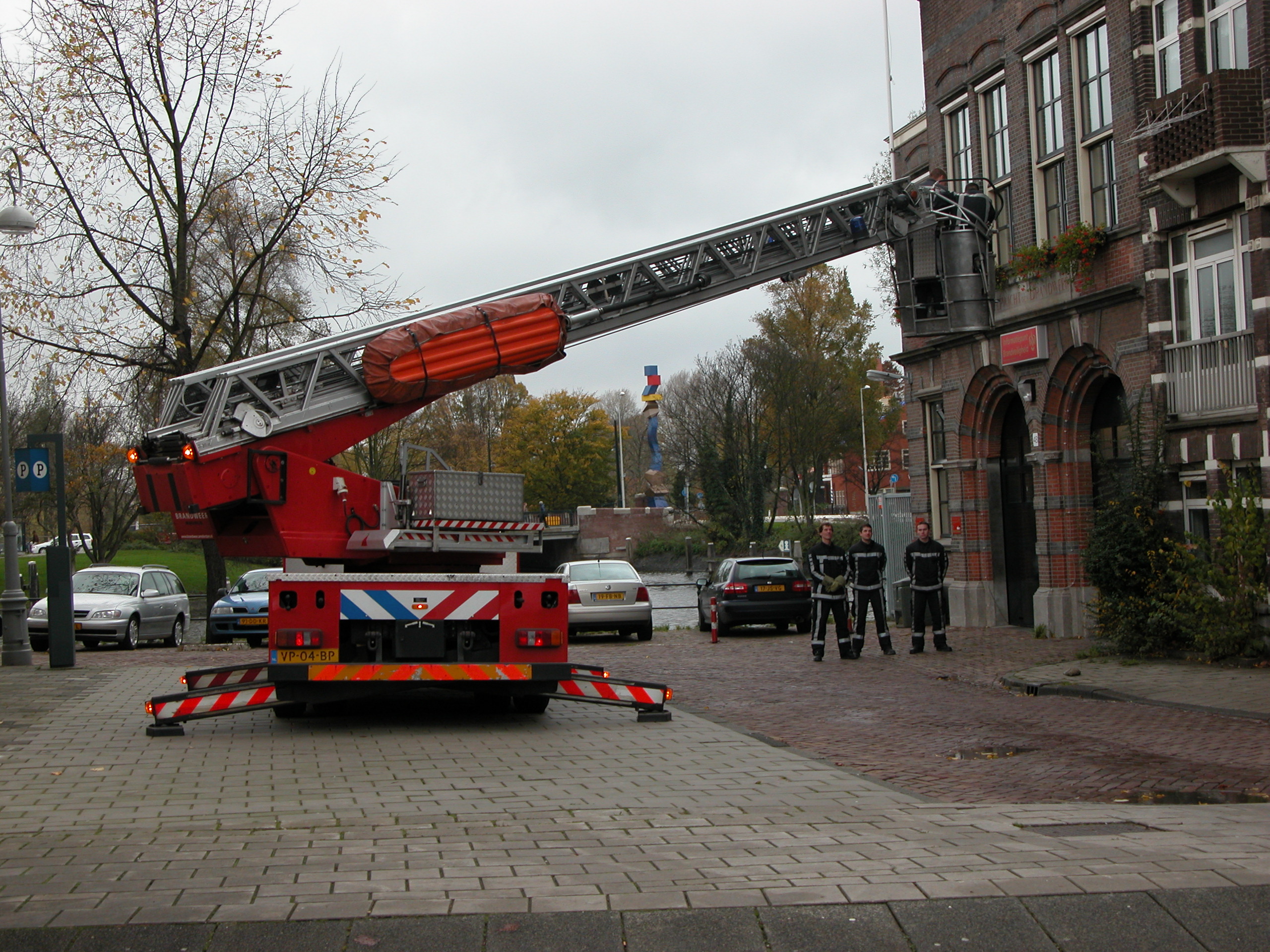 firemen crane red ladder heavy basket vehicle car truck firetruck