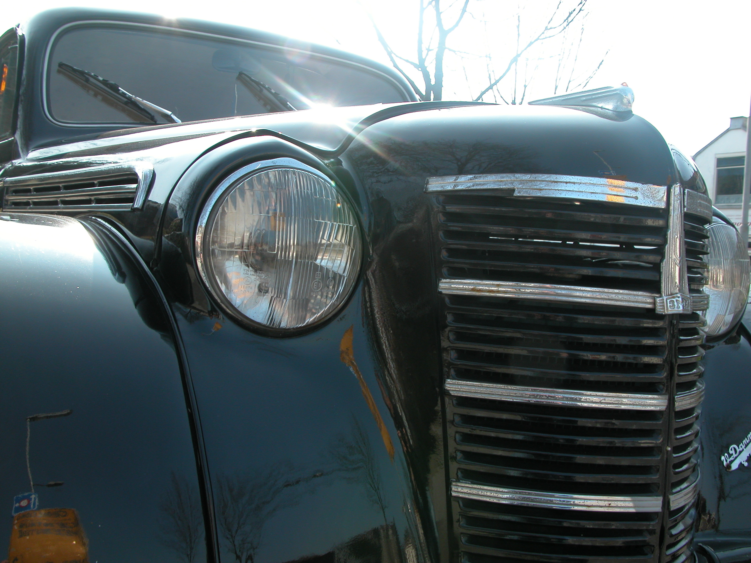 car front chrome old-timer headlights grill