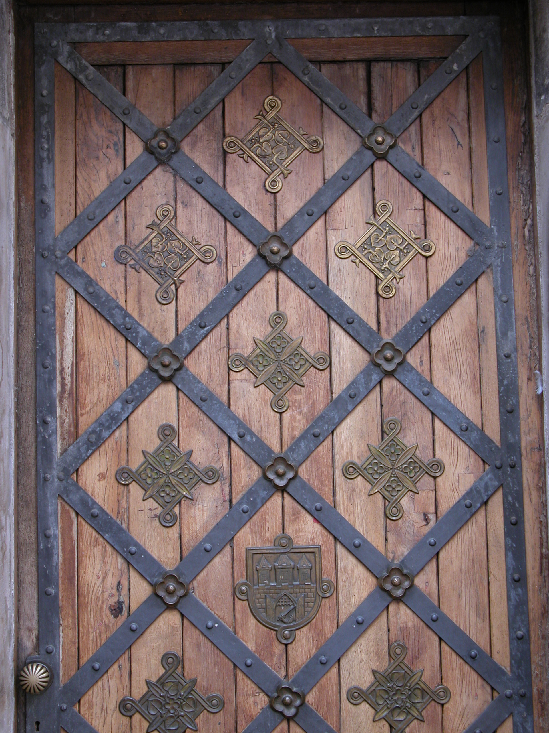 woods door ornaments copper metal iron texture mediavel mediaval clover diamond ornamented