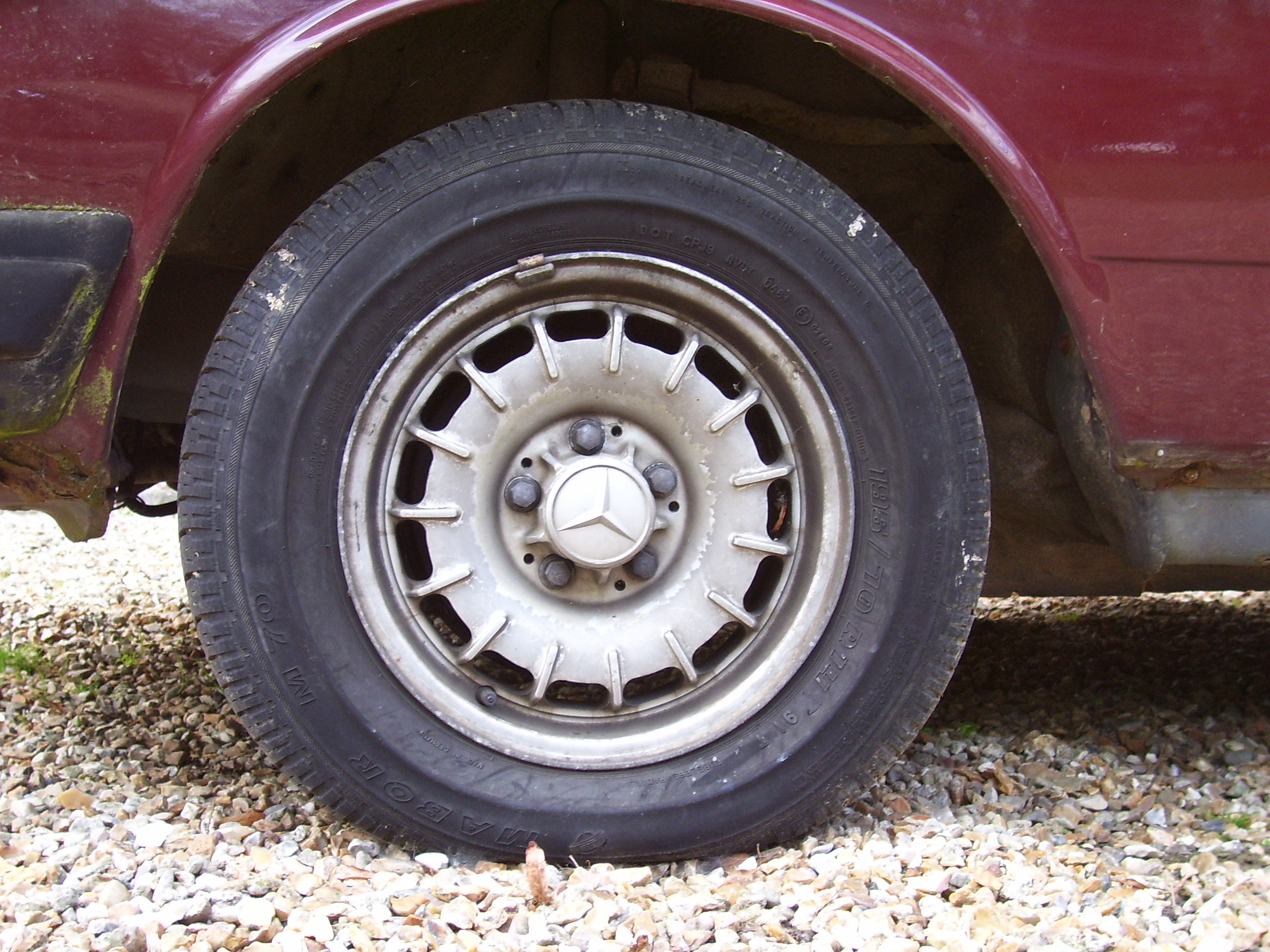 makkes mercedes tire car rubber logo