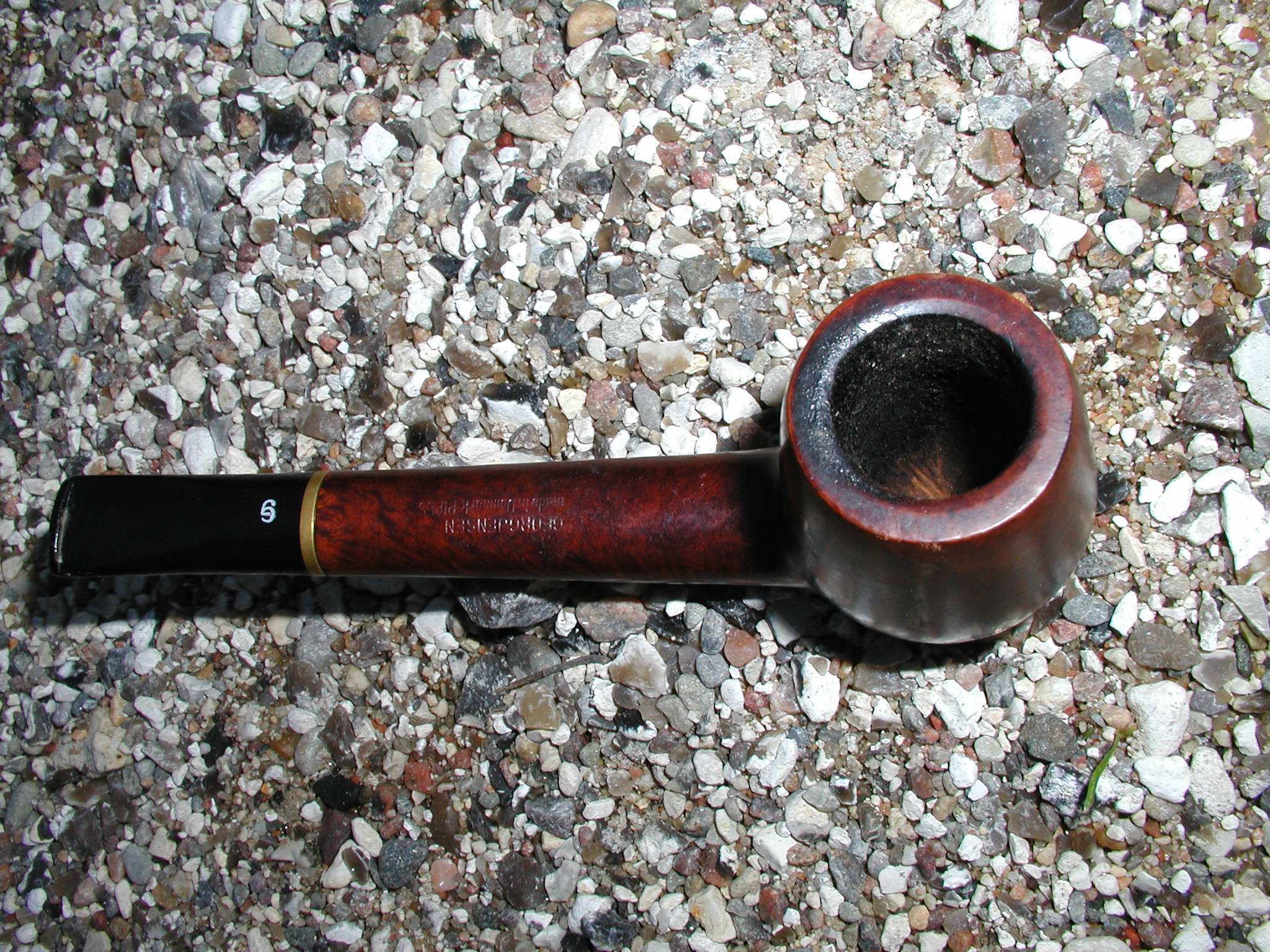 tabus pipe wood wooden smoking tar rounded
