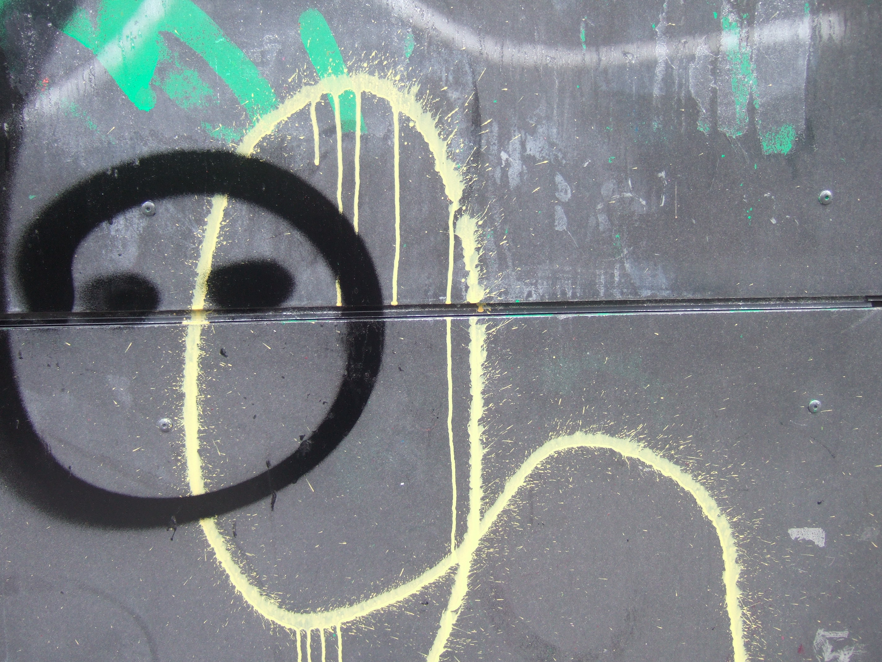 tabus graffiti art lines urban city grey gray