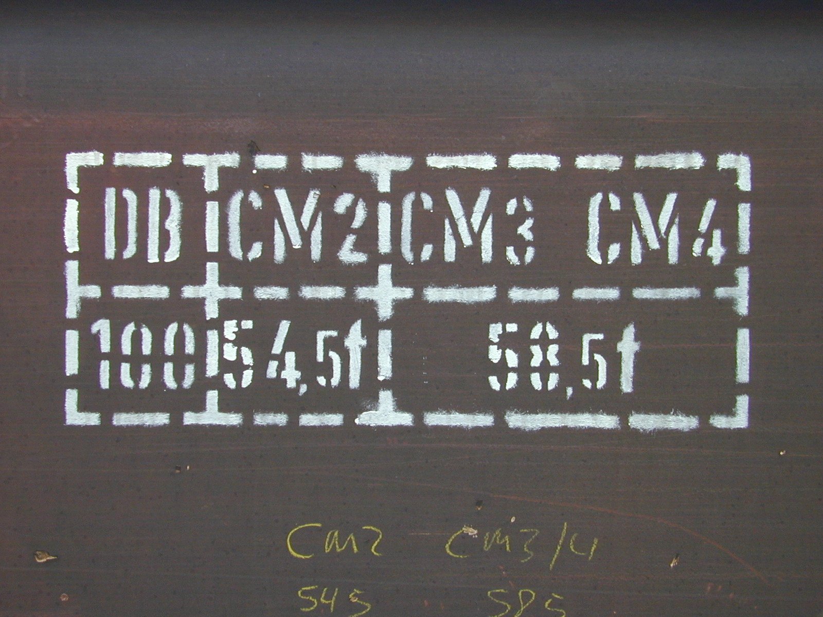typo typography modern spraypaint paint d b db c m 2 1 0 5 4 s t st 8 metal