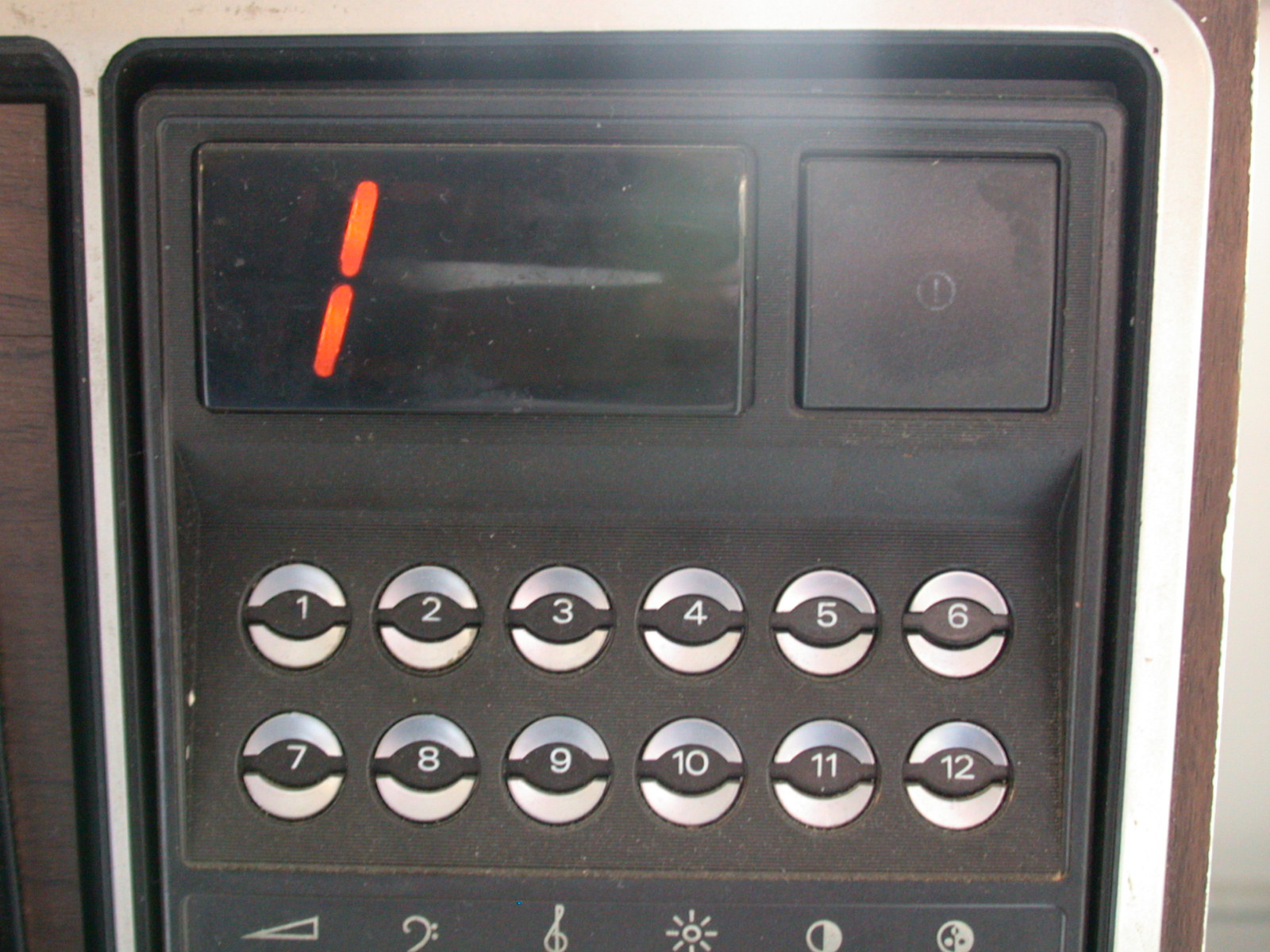 typo typography television tv tellie 1 numbers mechanics channel button buttons metal plastic
